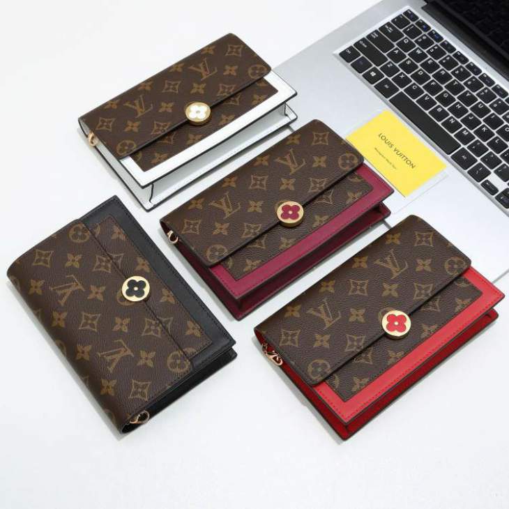 Picture of Louis Vuitton Wallets _SKUfw220371689fw